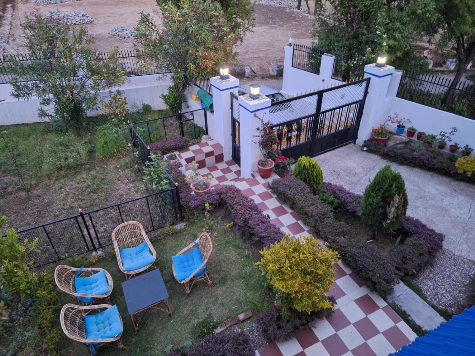 La Maison - A Boutique Bed And Breakfast Bīr Exteriör bild