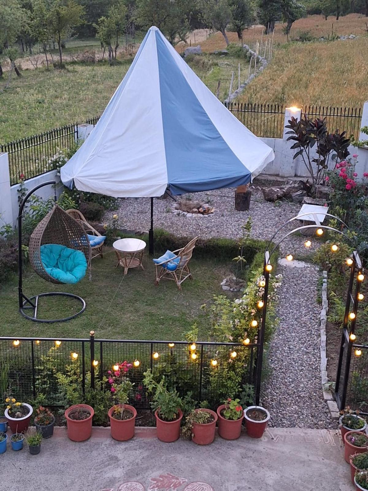 La Maison - A Boutique Bed And Breakfast Bīr Exteriör bild