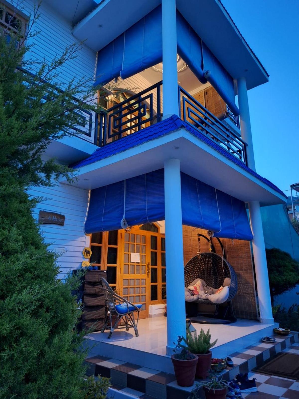La Maison - A Boutique Bed And Breakfast Bīr Exteriör bild